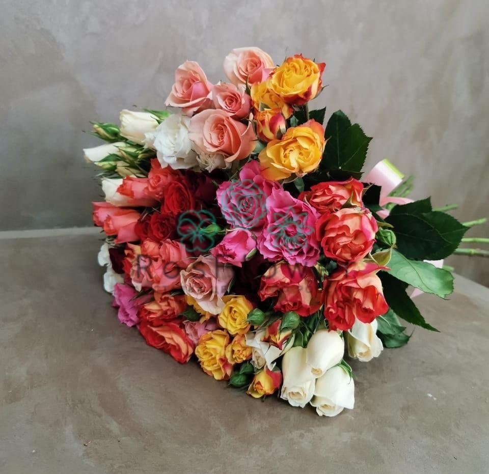 Букет цветов из: Розы в Павловске Воронежской области