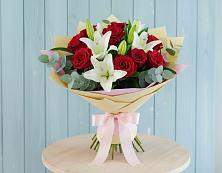 Букет цветов из:  Лилии и Розы #REPLACE_PRED# Павловске Воронежской области