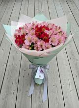 Букет цветов из:  Альстромерии в Павловске Воронежской области