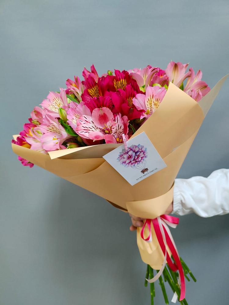 Букет цветов из: Альстромерии в Павловске Воронежской области