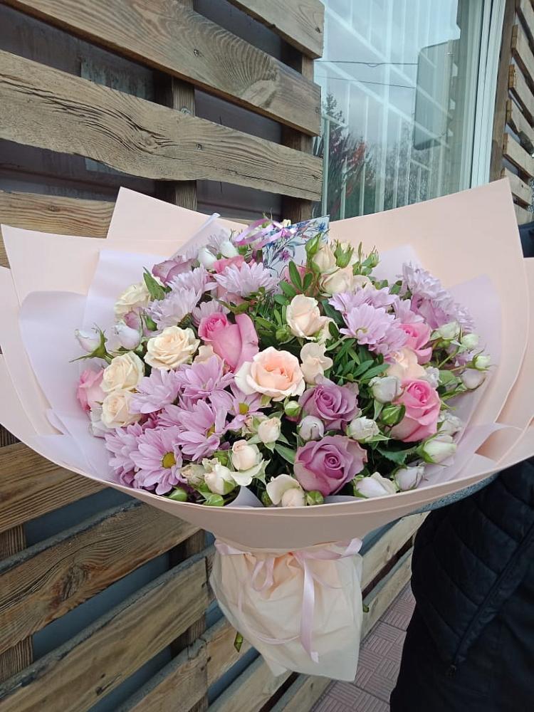 Букет цветов из: Розы и Хризантемы в Павловске Воронежской области