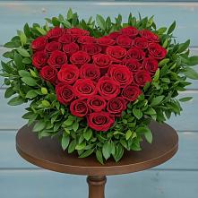 Цветочная композиция из Розы в виде сердца в Павловске Воронежской области