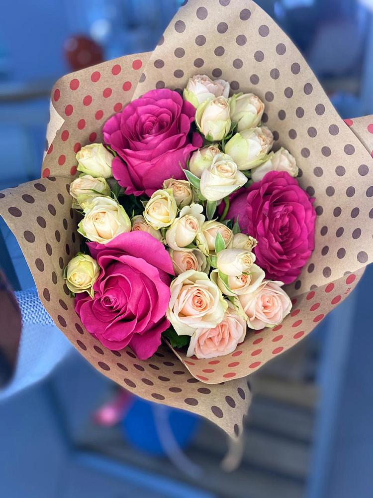 Букет цветов из: Розы в Павловске Воронежской области