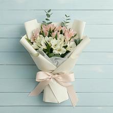 Букет цветов из:  Альстромерии в Павловске Воронежской области