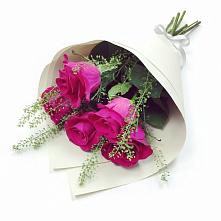 Букет цветов из:  Розы в Павловске Воронежской области