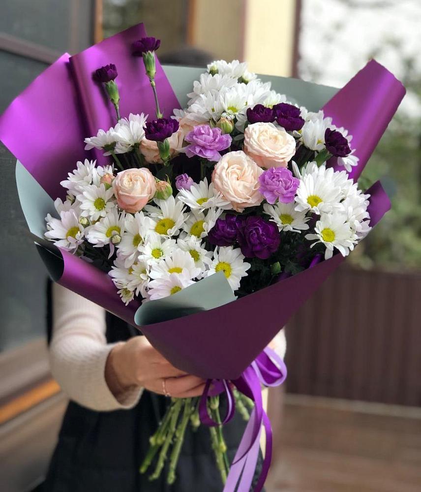 Букет цветов из: Хризантемы, Гвоздики и Розы в Павловске Воронежской области