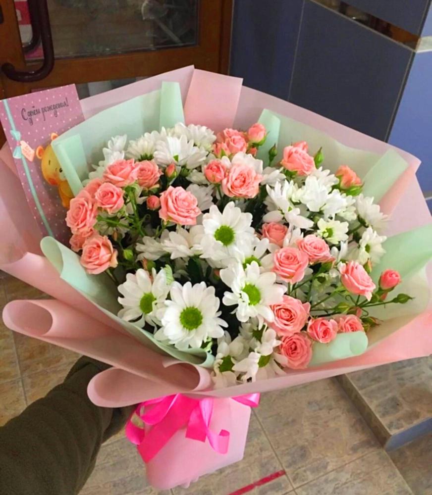 Букет цветов из: Розы и Хризантемы в Павловске Воронежской области