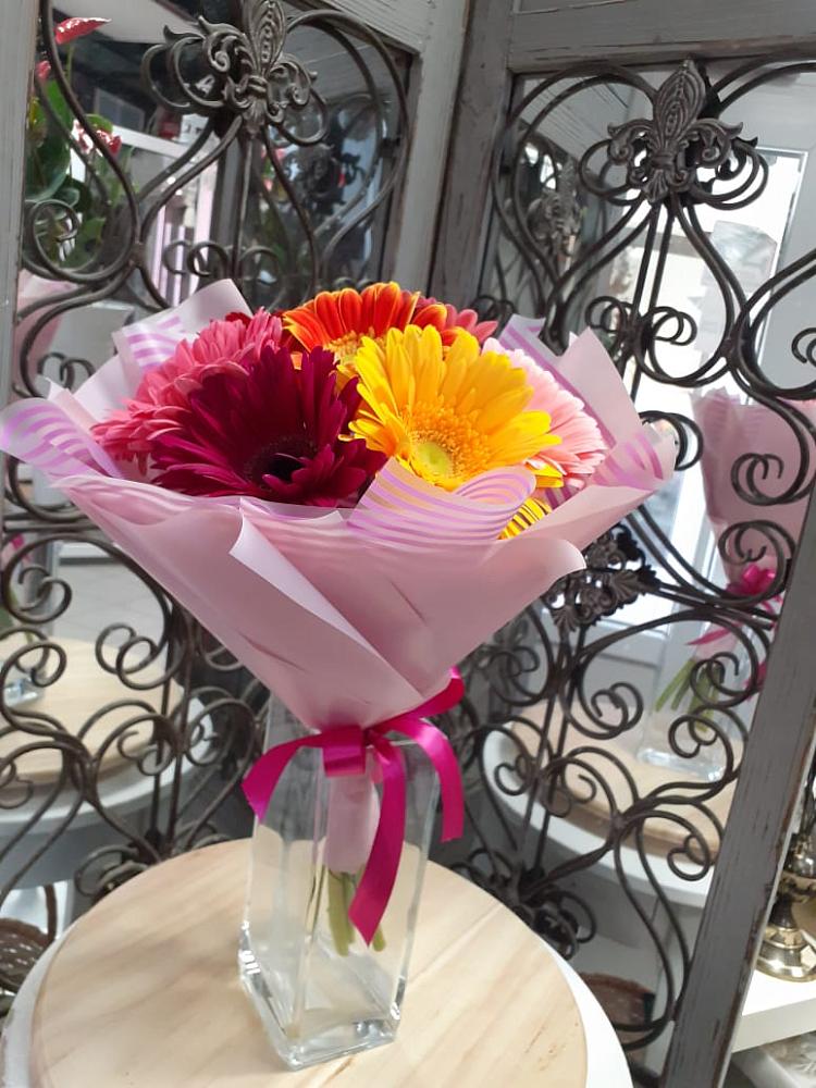 Букет цветов из: Герберы в Павловске Воронежской области