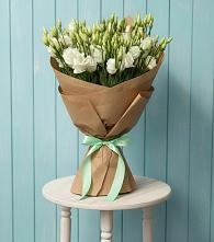 Букет цветов из:  Лизиантусы в Павловске Воронежской области