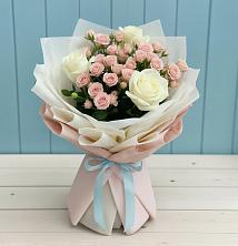 Букет цветов из:  Розы в Павловске Воронежской области