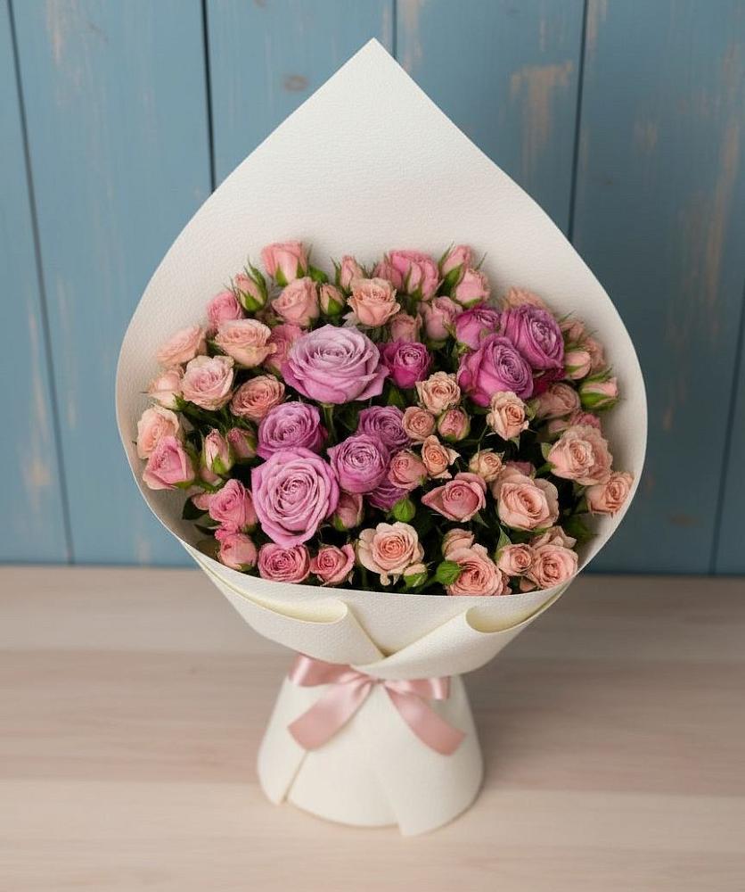 Букет цветов из: Розы в Павловске Воронежской области