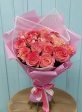 Букет 15 Розовых роз Равель в Павловске Воронежской области
