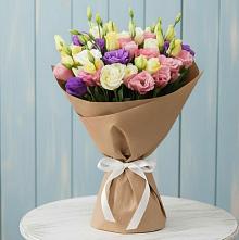 Букет цветов из:  Лизиантусы в Павловске Воронежской области