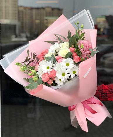 Букет цветов из: Розы, Лизиантусы и Хризантемы в Павловске Воронежской области