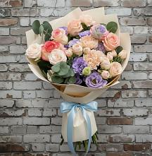 Букет цветов из:  Розы, Лизиантусы и Гвоздики #REPLACE_PRED# Павловске Воронежской области