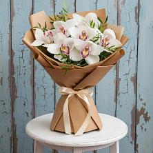 Букет цветов из:  Орхидеи и Розы в Павловске Воронежской области