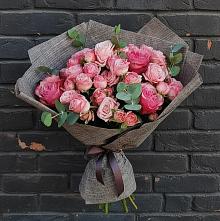 Букет цветов из:  Розы в Павловске Воронежской области